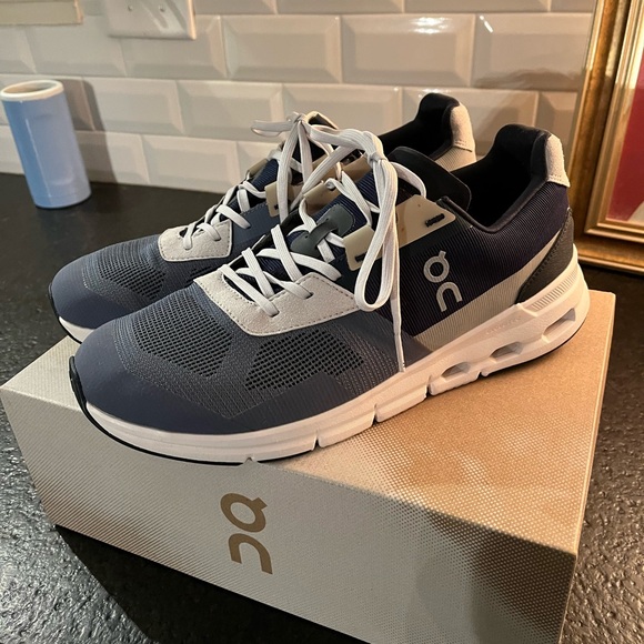 On Running Other - on cloud shoes
